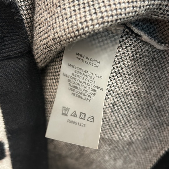 Vince Camuto Animal Print Cardigan - Picture 3 of 6